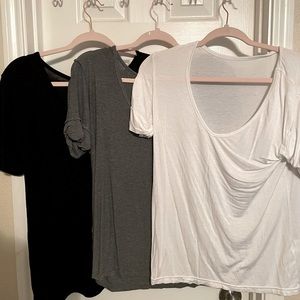 4 TOP BUNDLE!! Size S/M, Soft Loose Fitting Tops